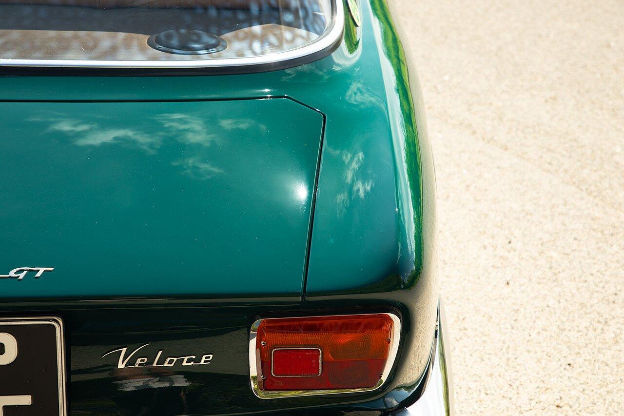 Alfa Romeo Giulia view 119