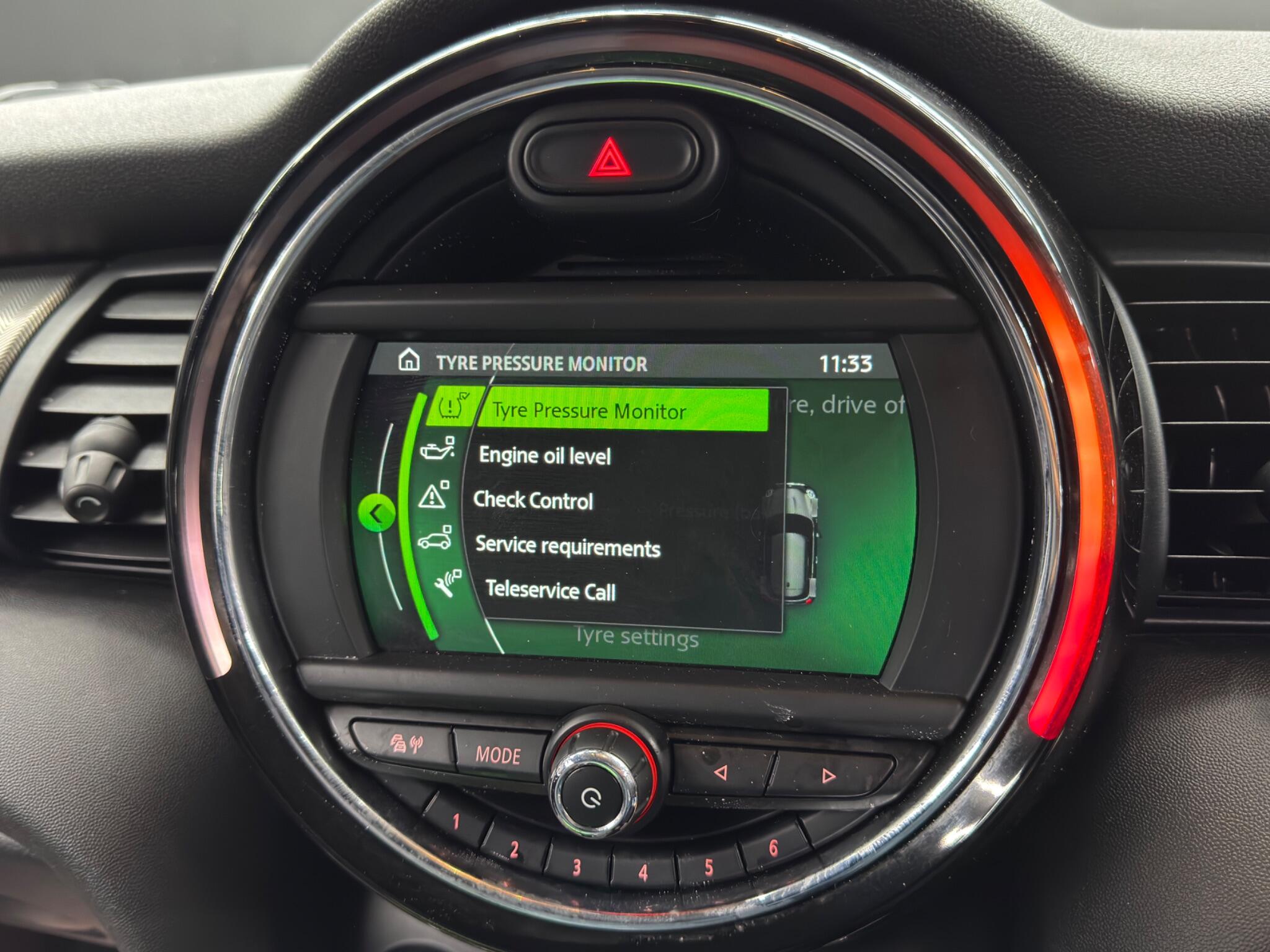 MINI Hatch view 32