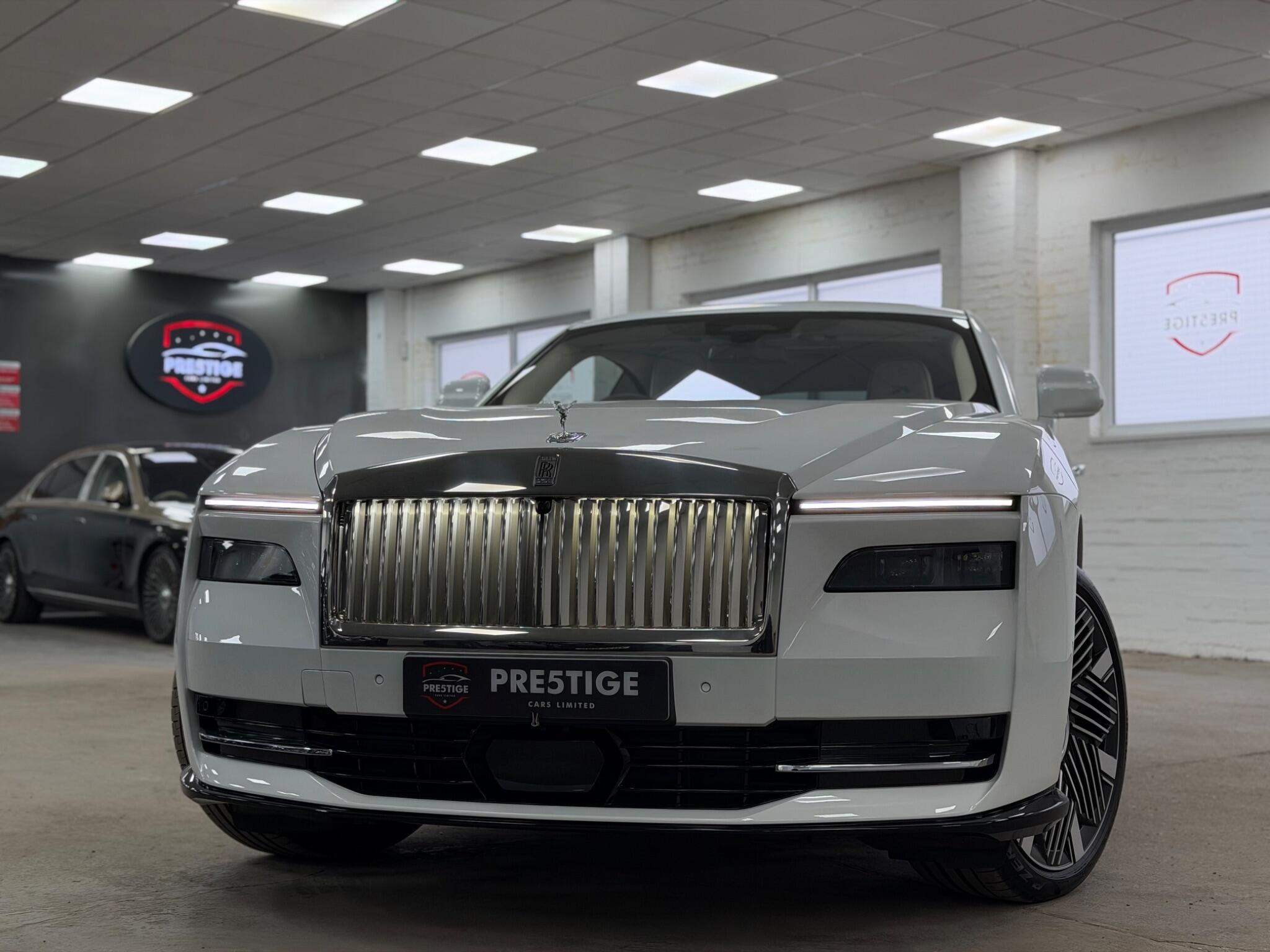 Rolls-Royce Spectre view 11