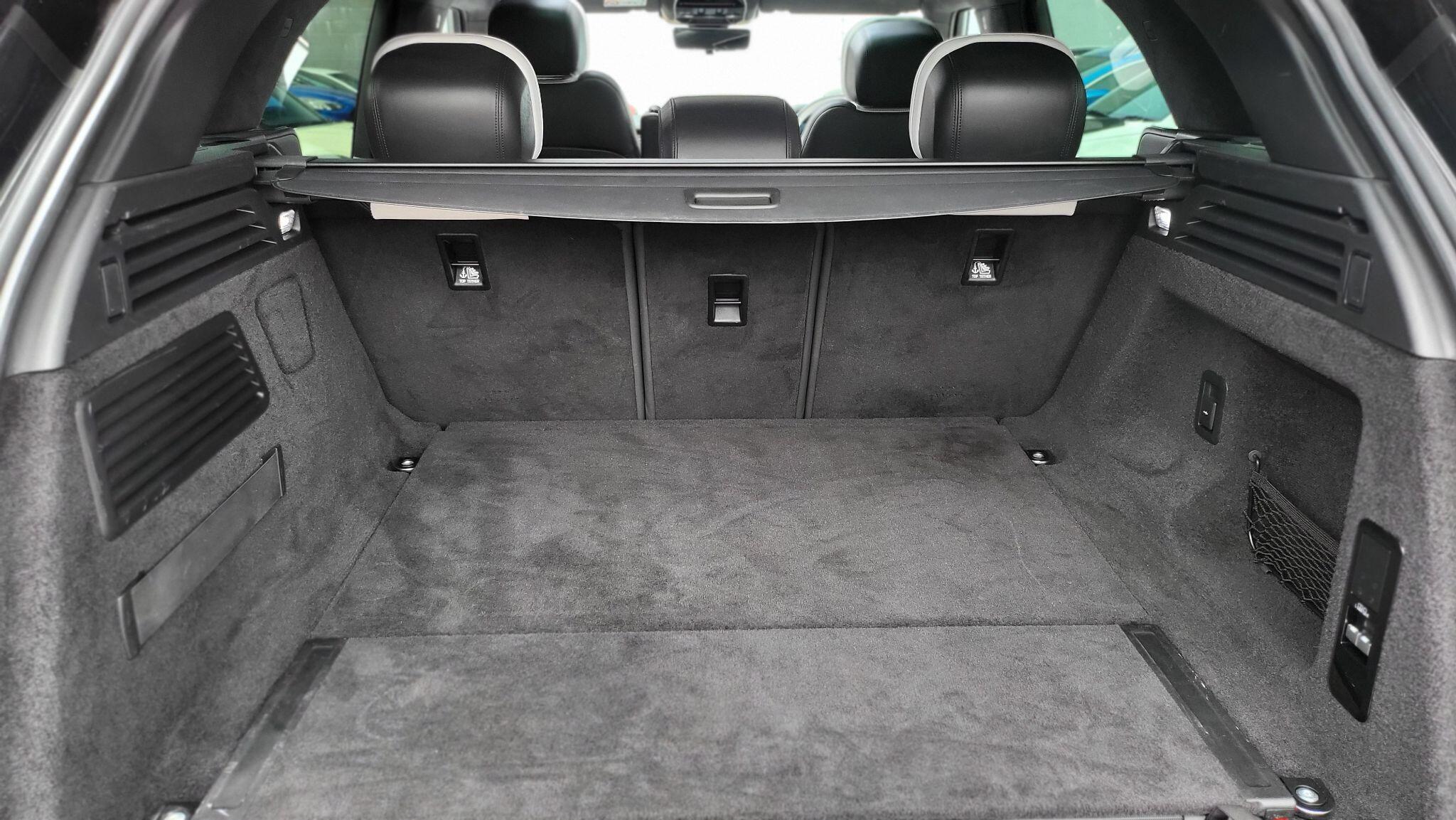 Land Rover Range Rover Sport view 42