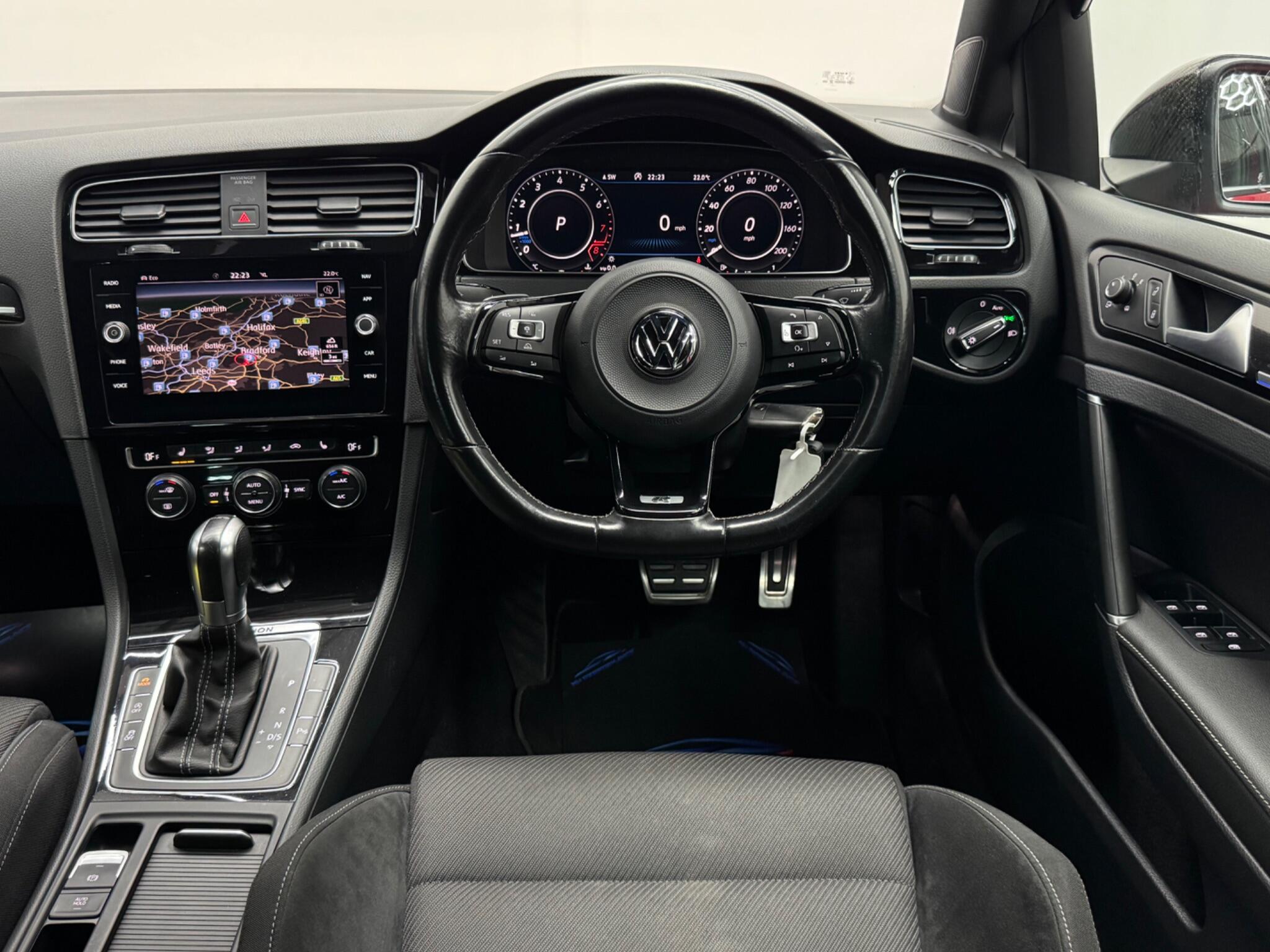 Volkswagen Golf view 5