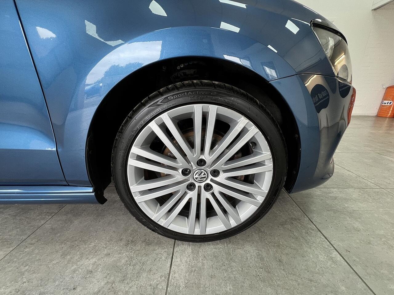 Volkswagen Polo view 21