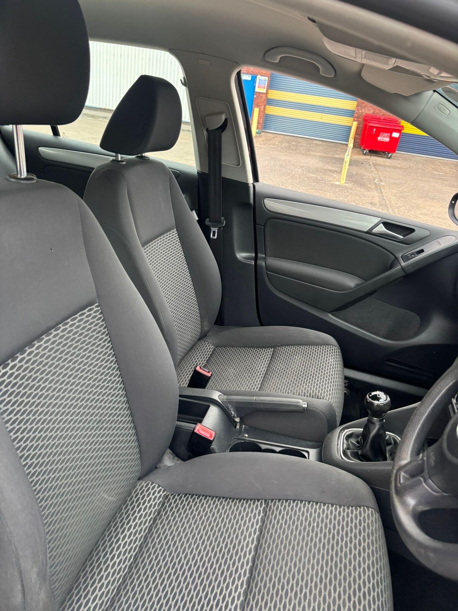 Volkswagen Golf view 31