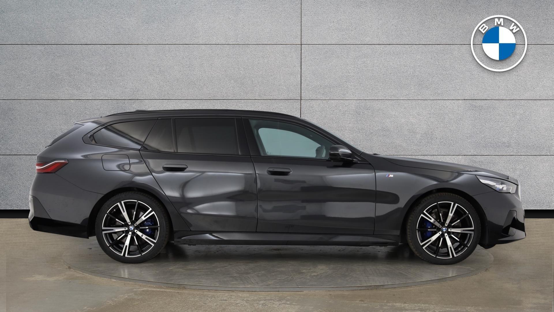 BMW 5 Series view 3
