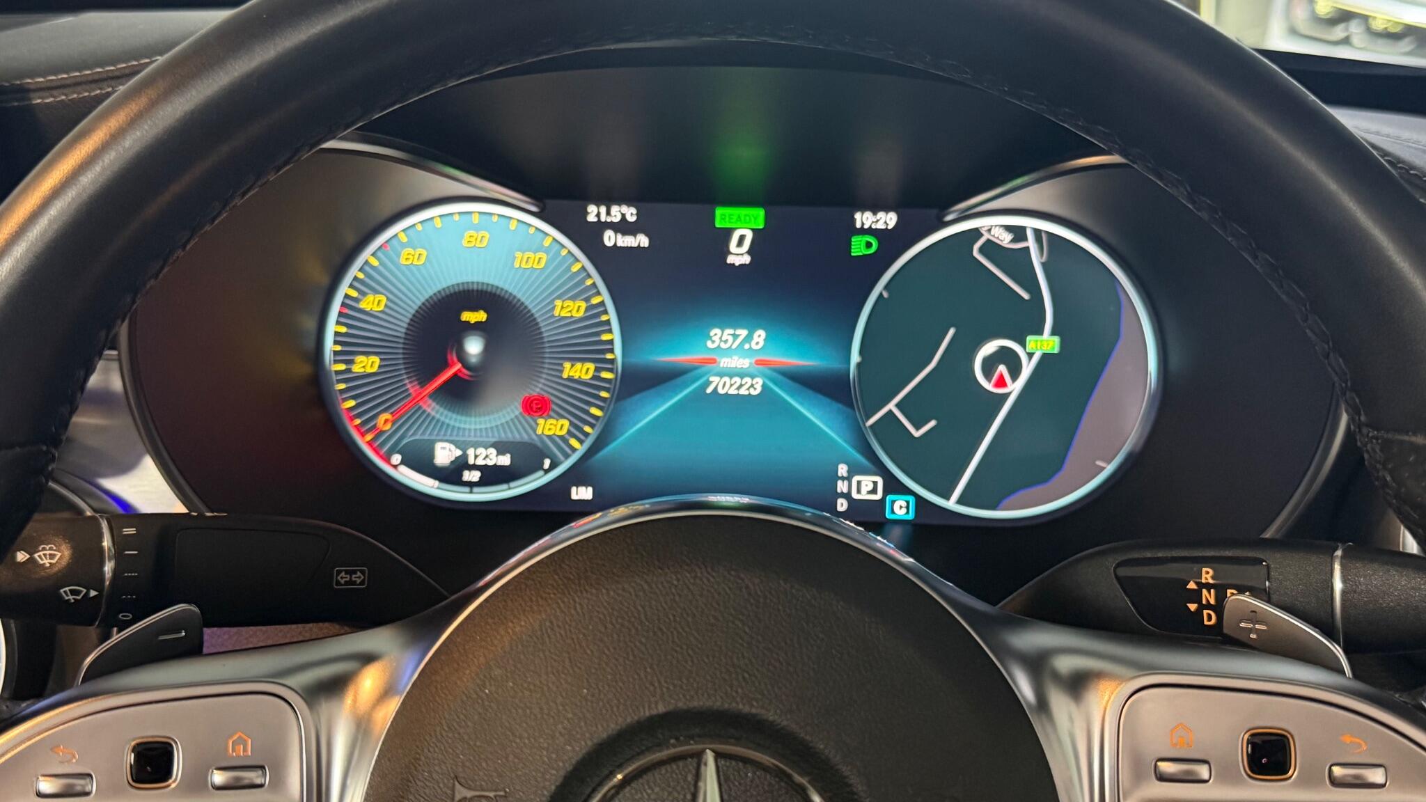 Mercedes-Benz C-Class view 29