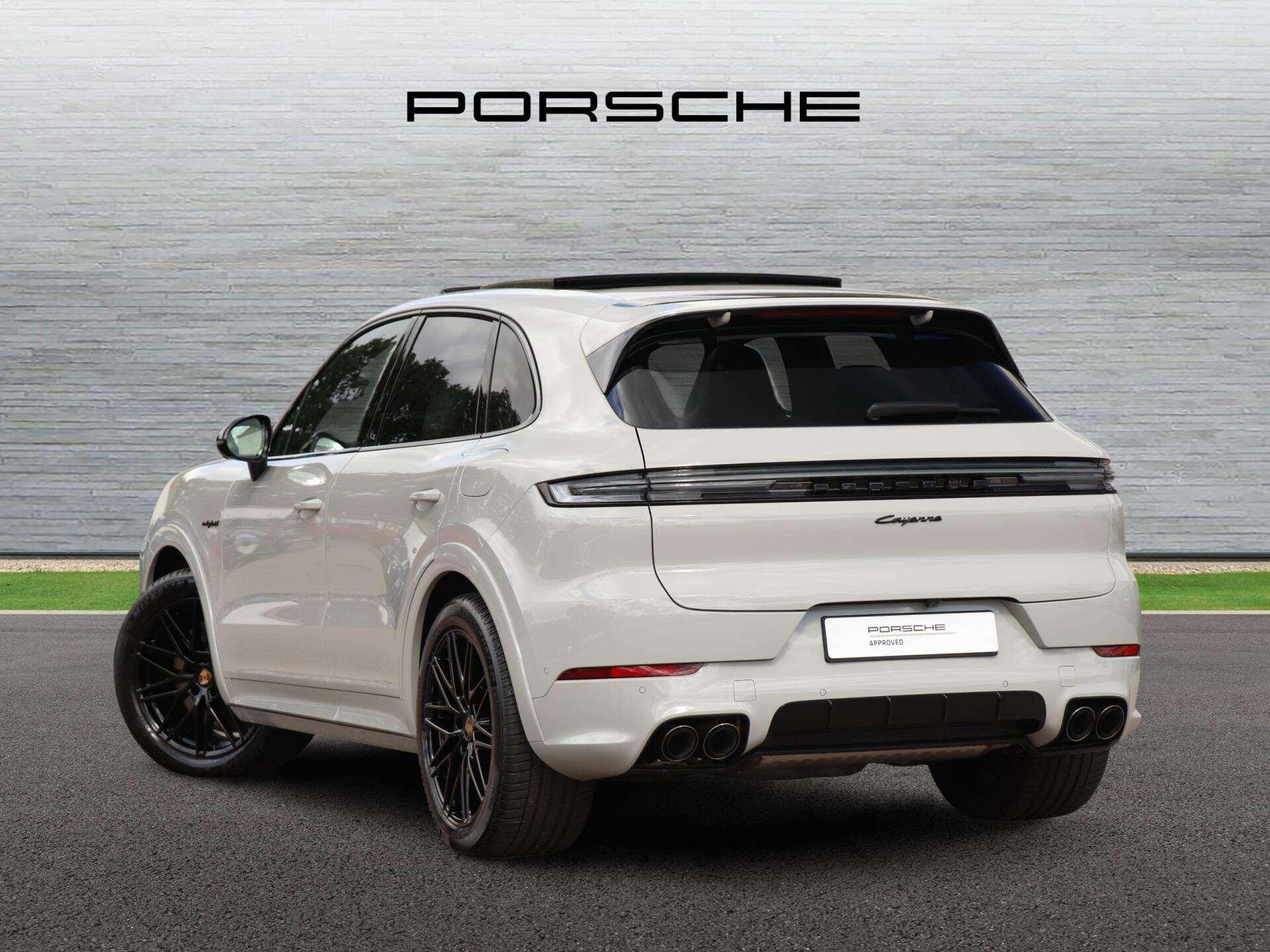 Porsche Cayenne view 5