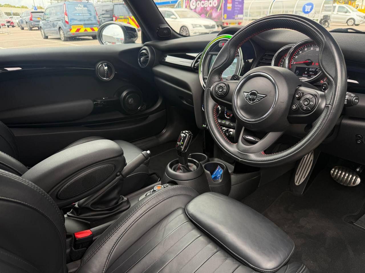 Mini Cooper view 10