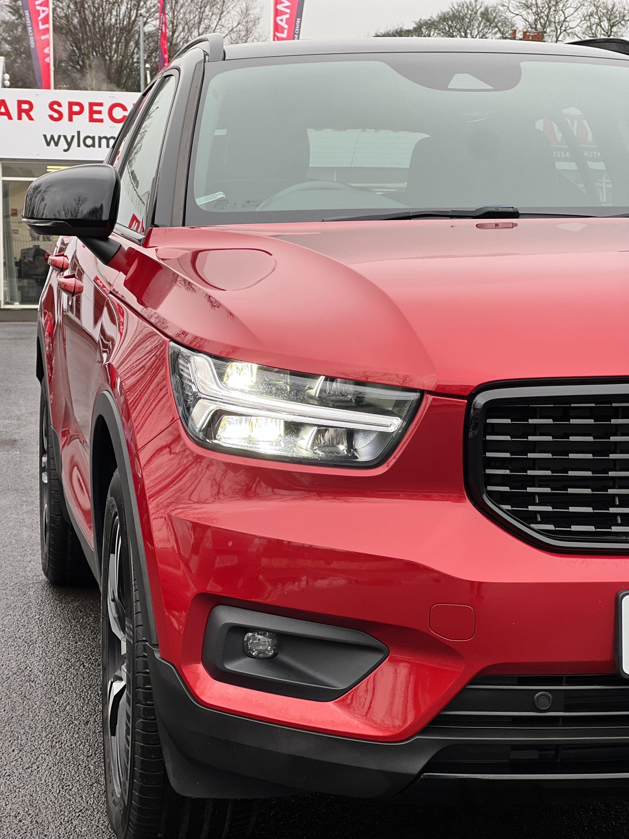 Volvo XC40 view 9