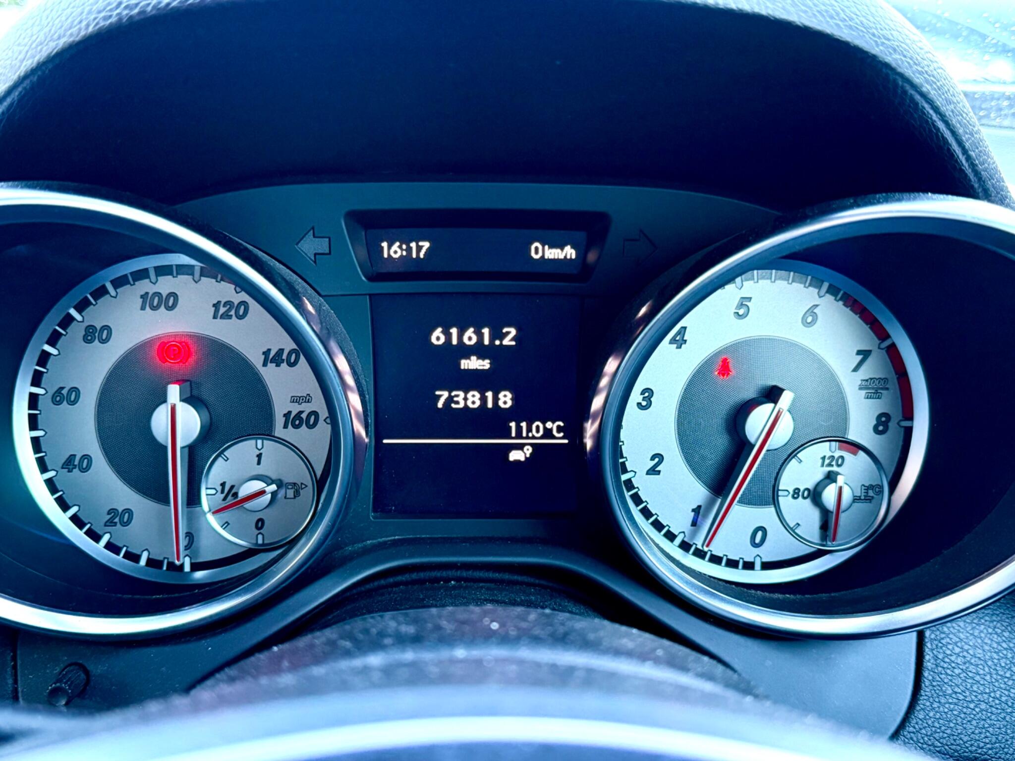 2011 Mercedes-Benz SLK image 31