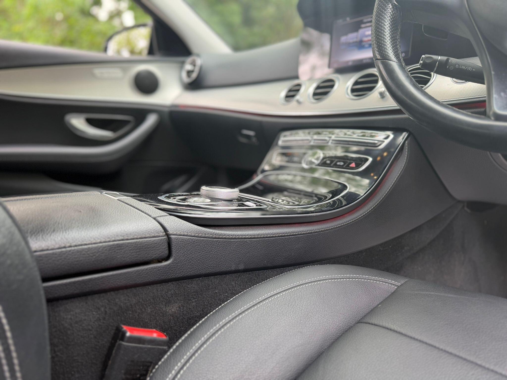 Mercedes-Benz E-Class view 24