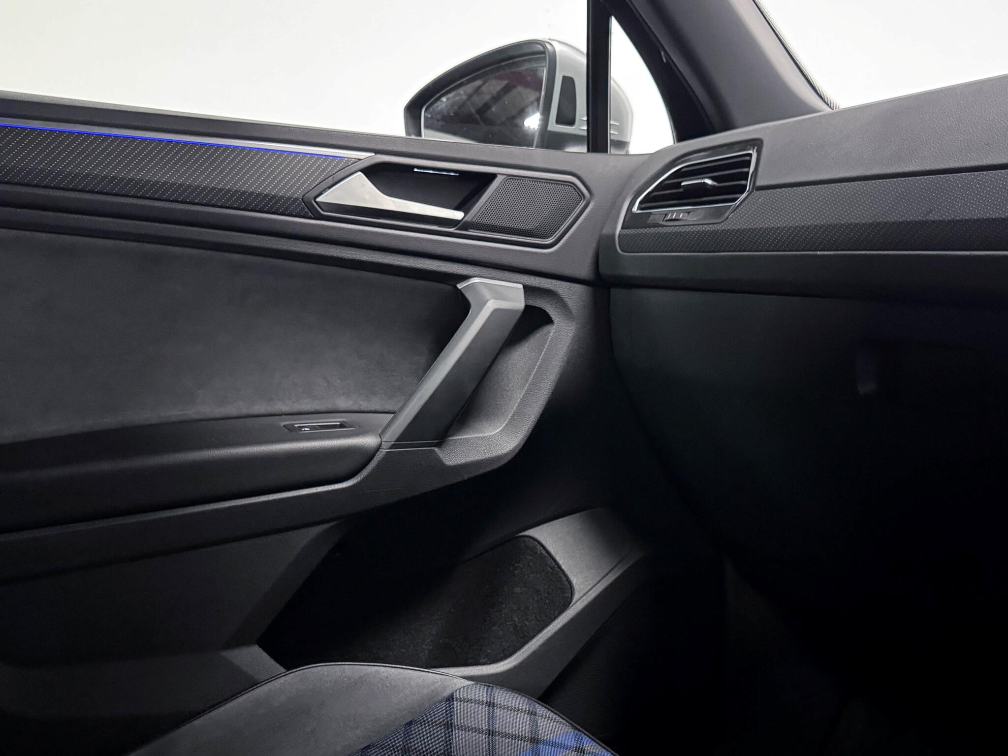 Volkswagen Tiguan view 33