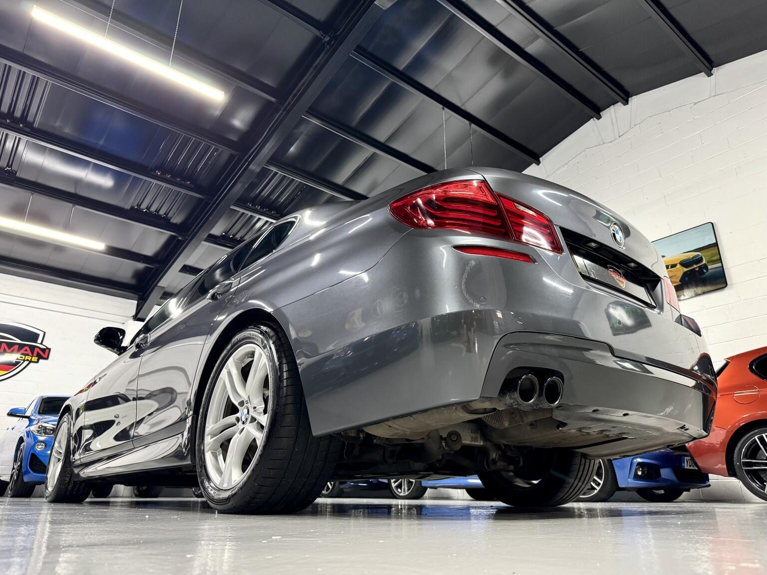 BMW 5 Series view 8