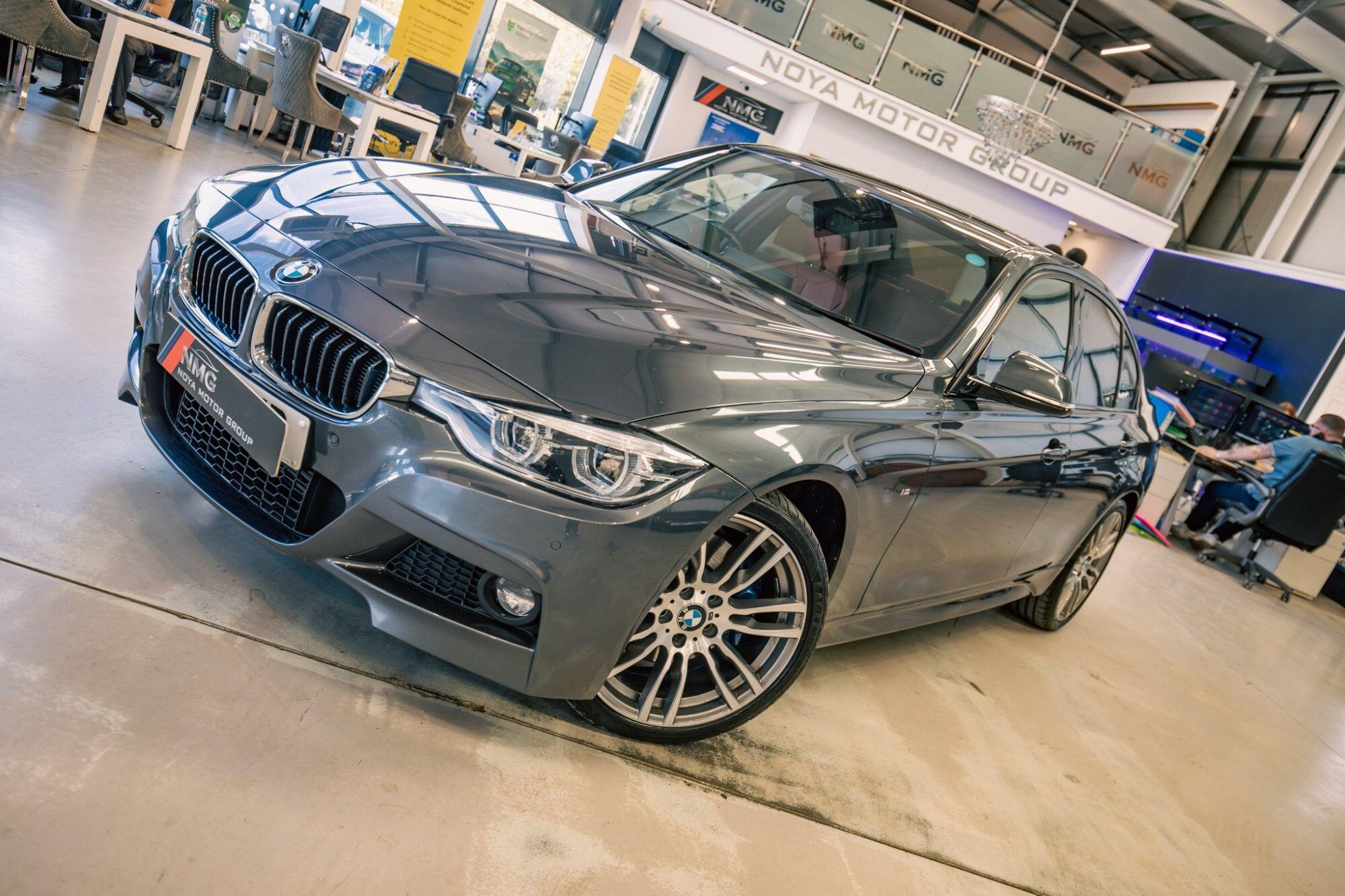 BMW 3 Series view 5