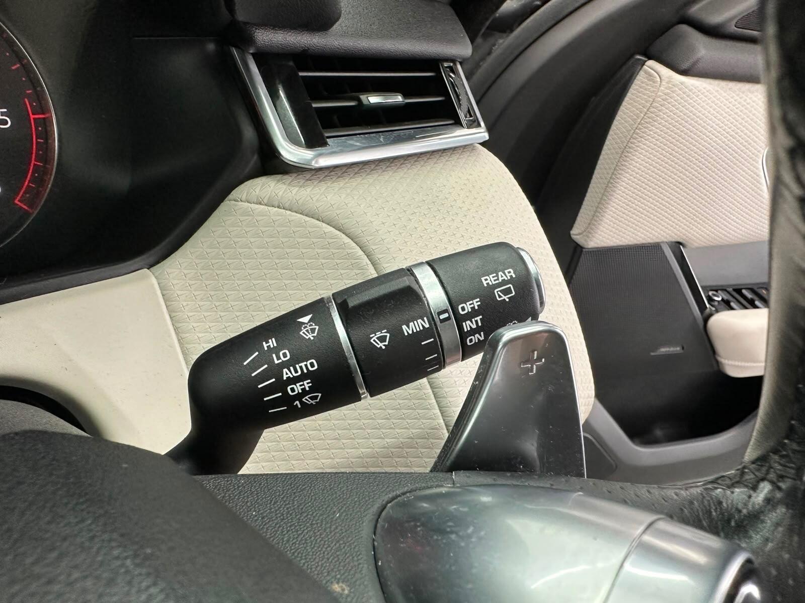 Land Rover Range Rover Velar view 59
