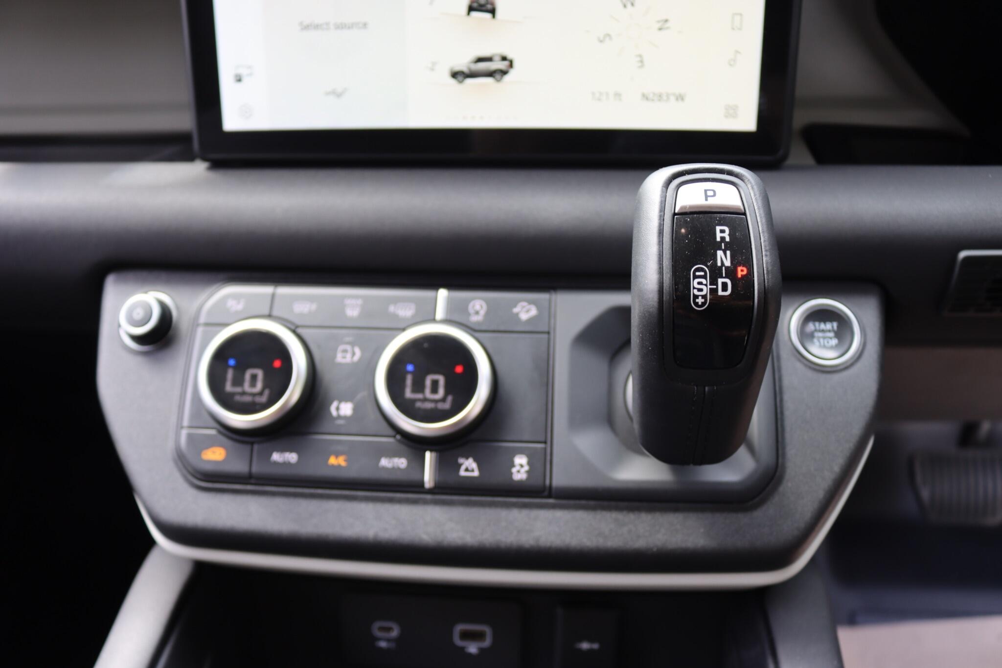 Land Rover Defender view 28