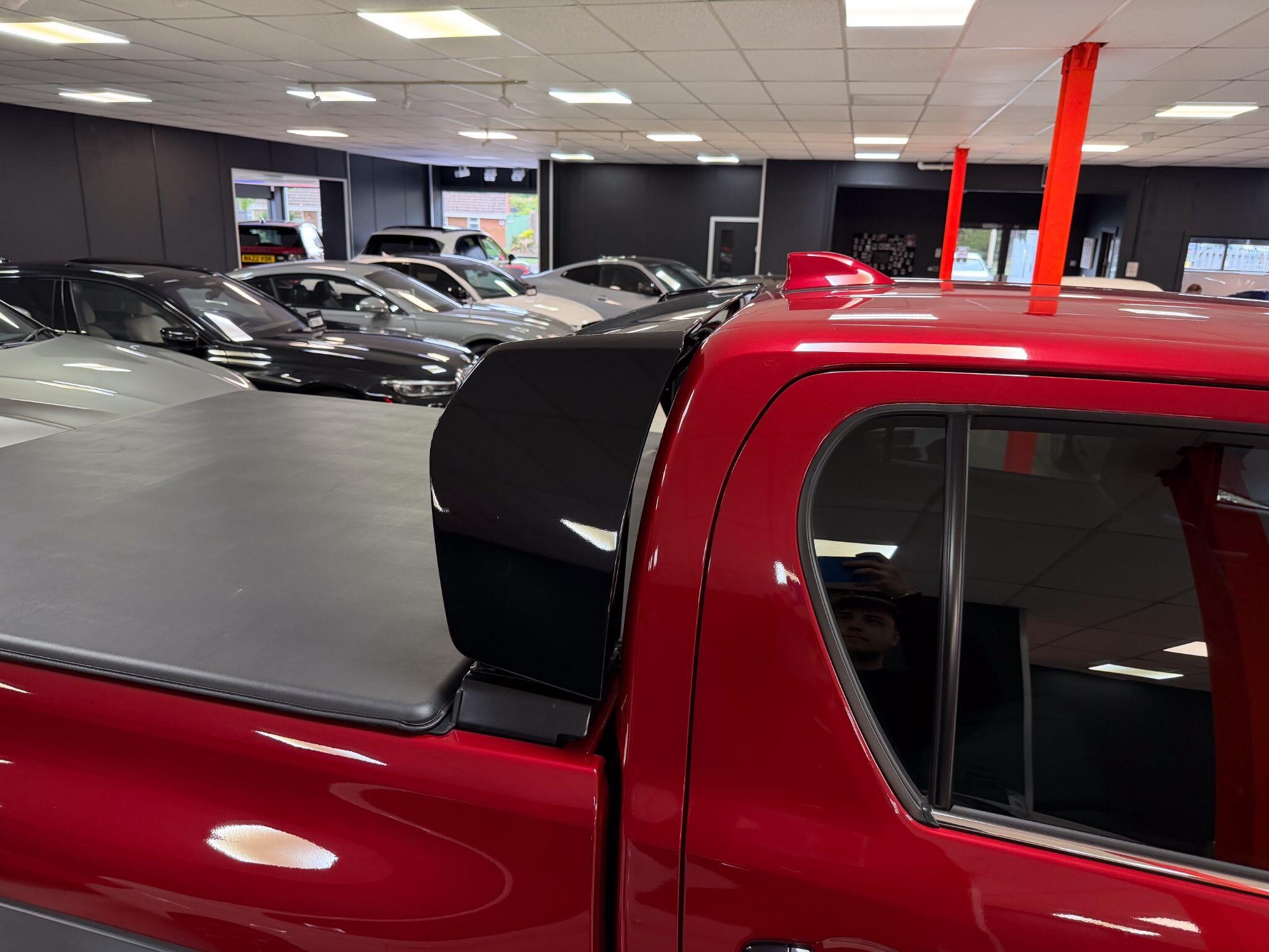 Toyota Hilux view 48