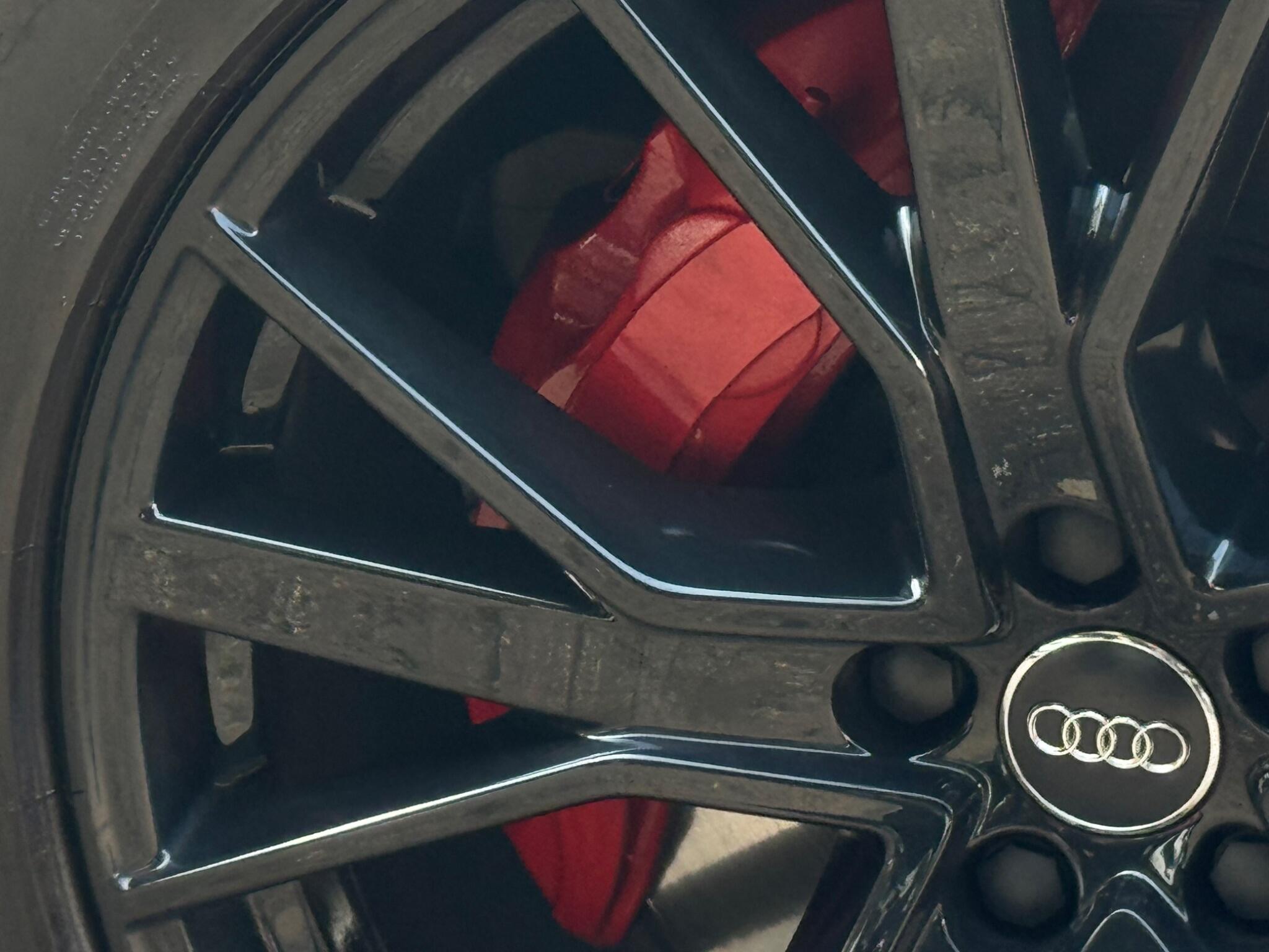 Audi E-Tron view 46