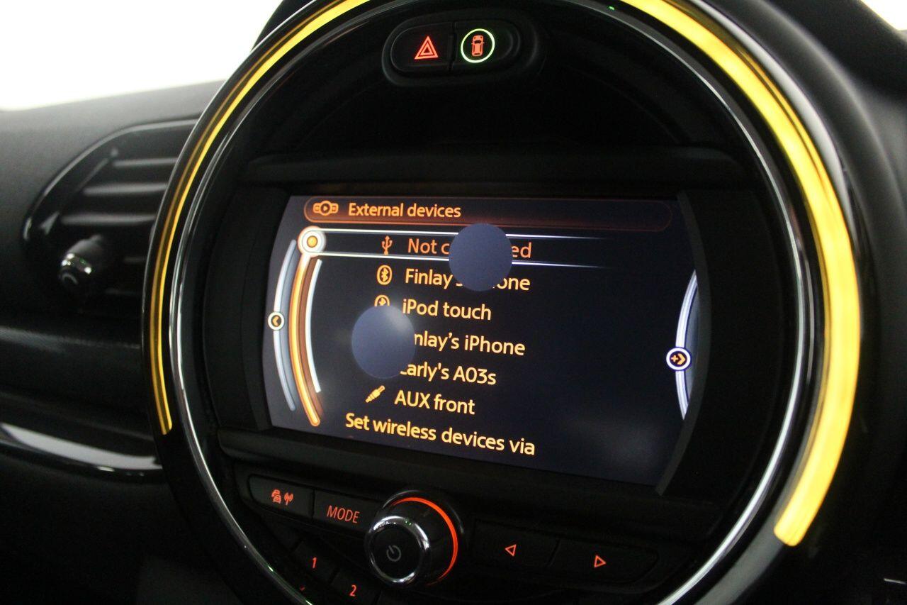 MINI Clubman view 38