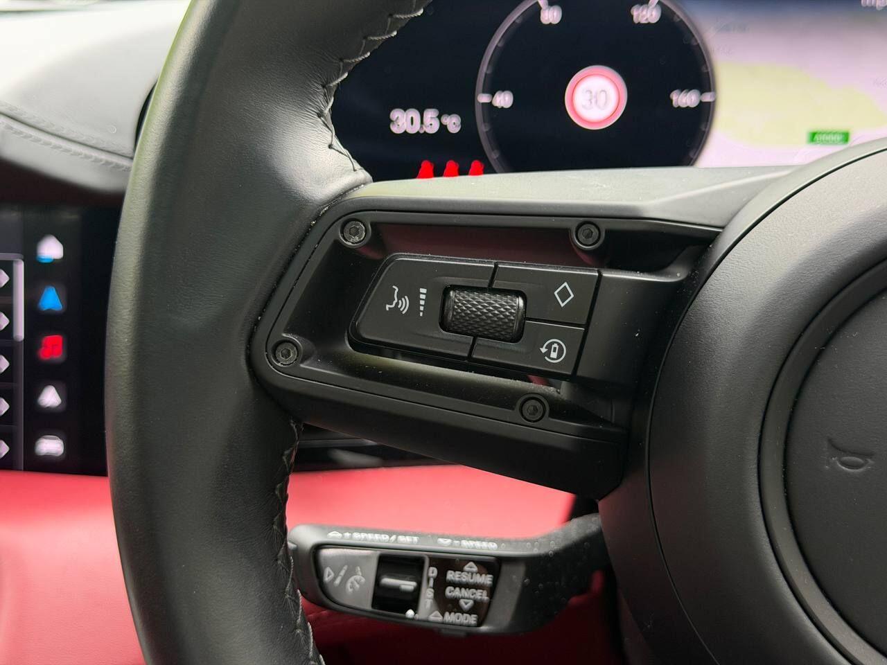 Porsche Taycan view 39