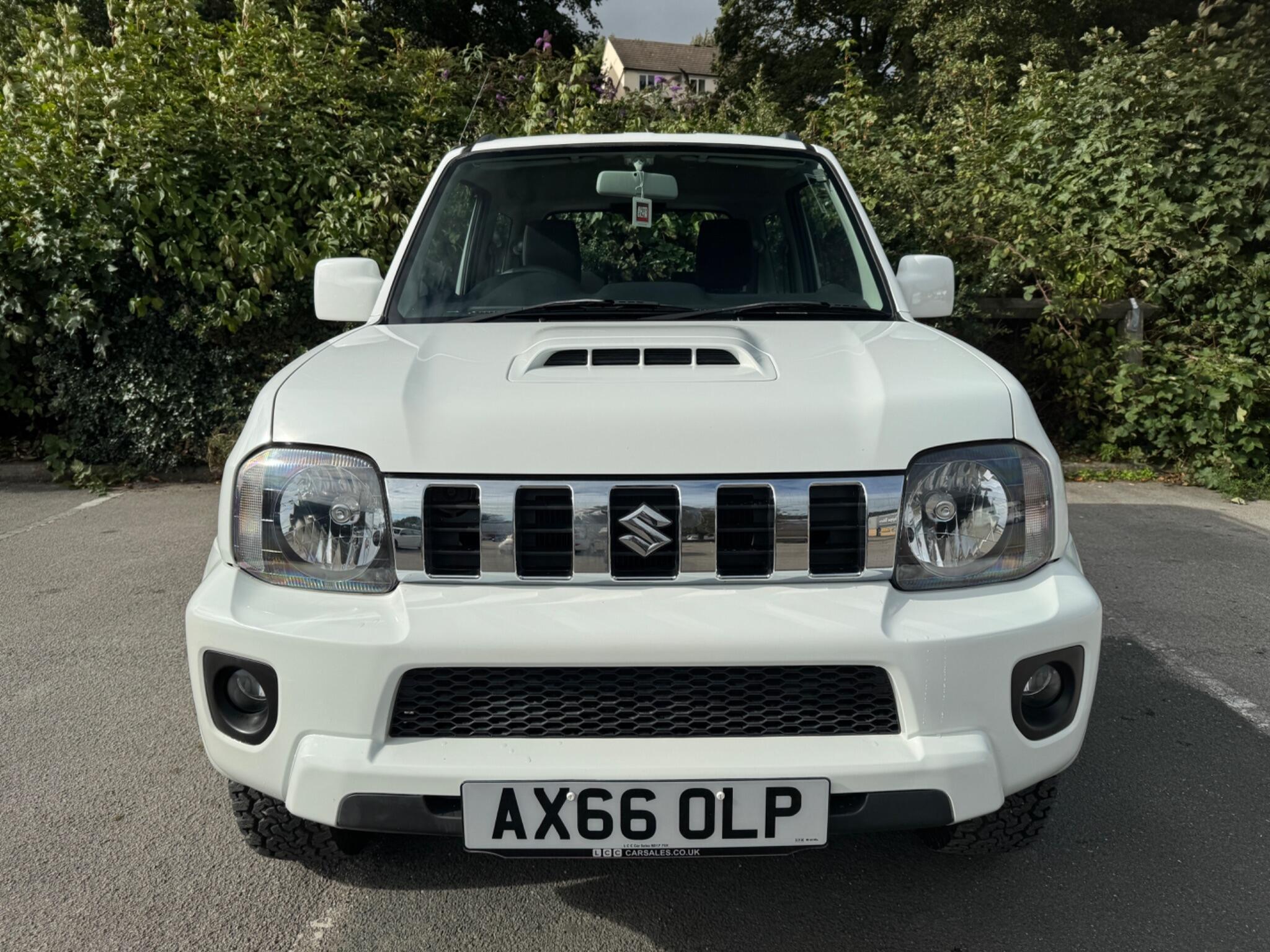 Suzuki Jimny view 2