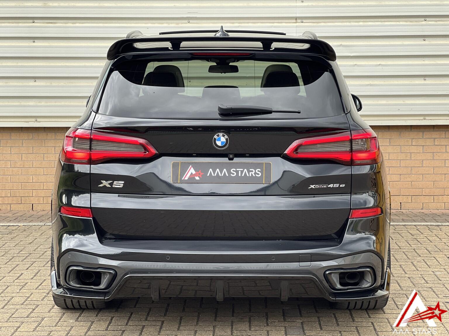 BMW X5 view 2