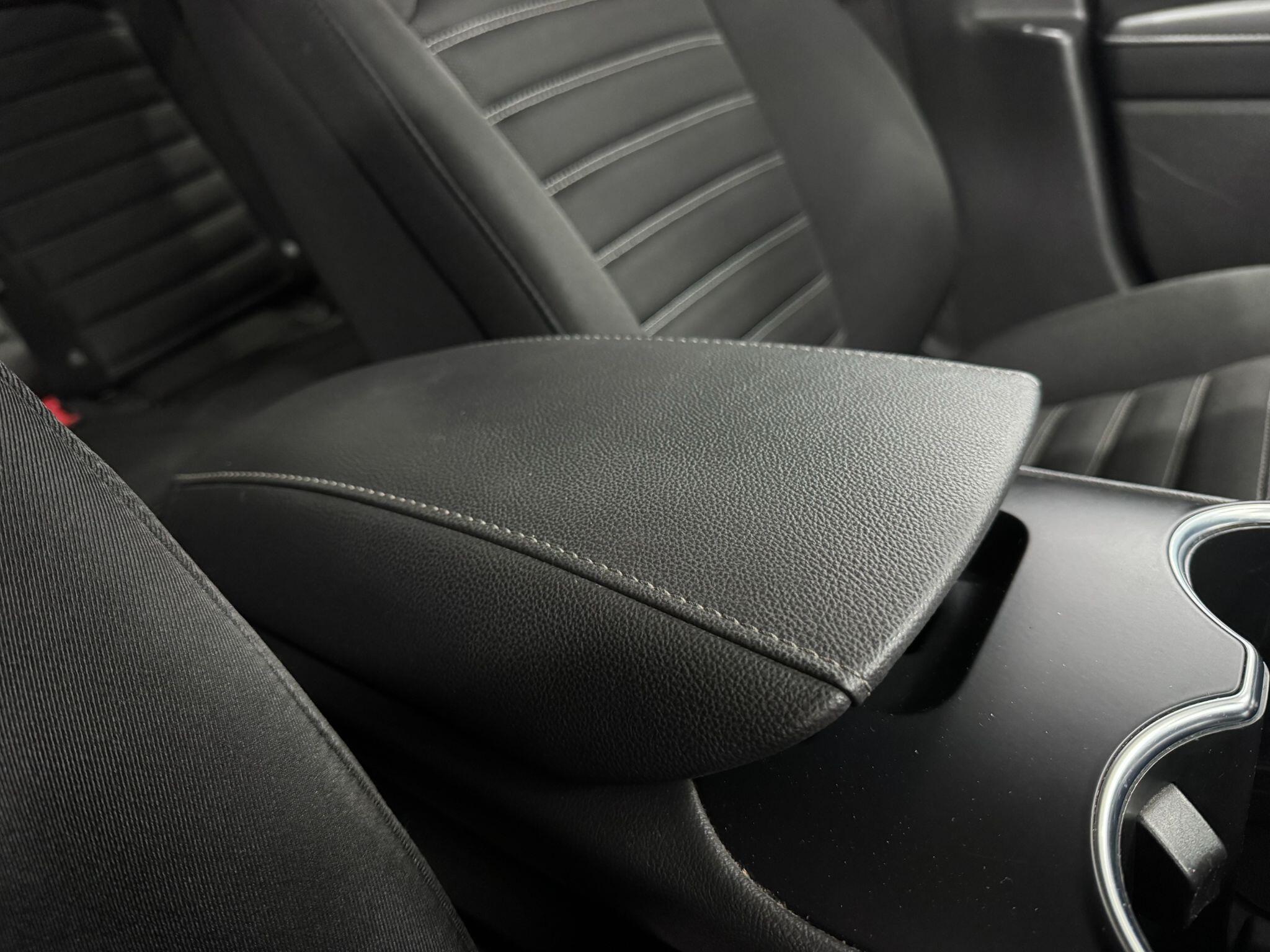Ford Mondeo view 27