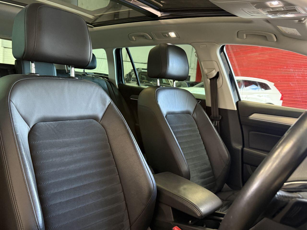 Volkswagen Passat view 32