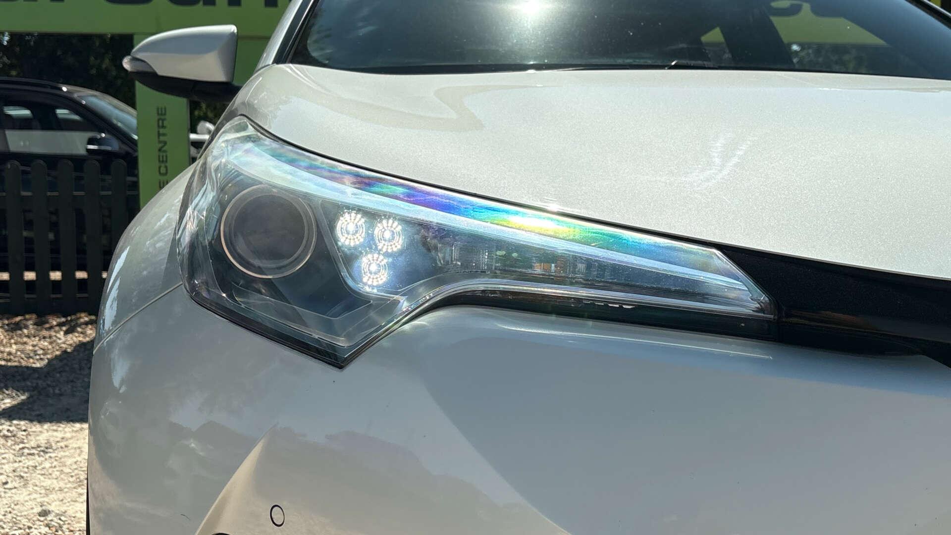 Toyota C-HR view 40