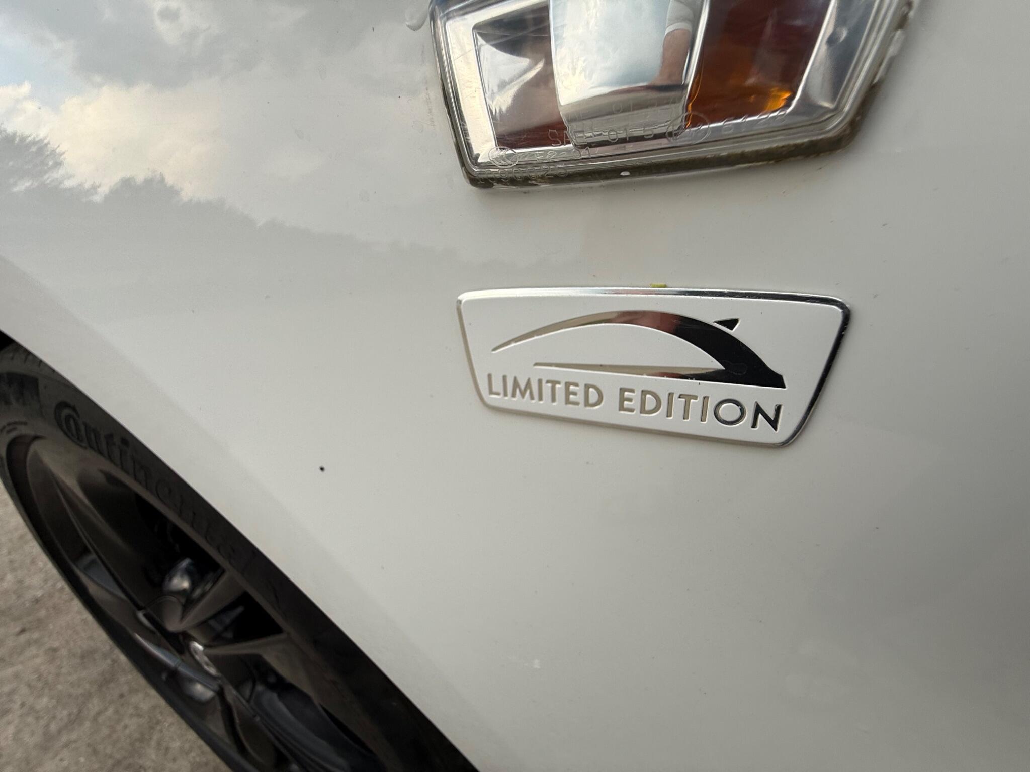 Vauxhall Corsa 1.4i ecoTEC Limited Edition Euro 6 3dr — photo 44 of 96