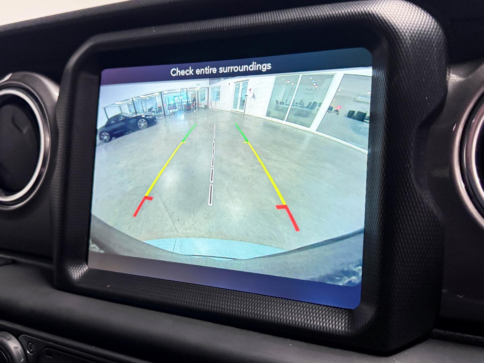 Jeep Wrangler view 35