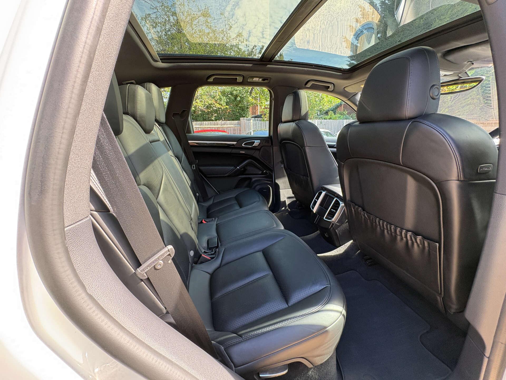 Porsche Cayenne view 28