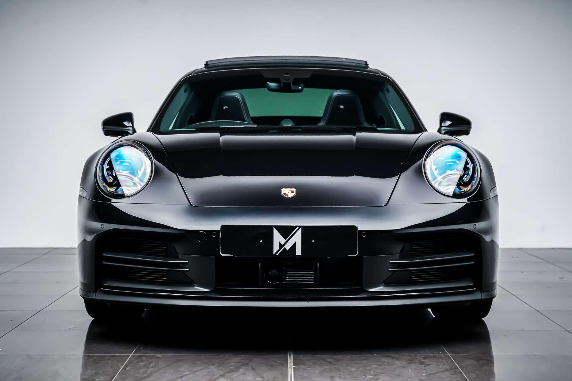 Porsche 911 view 2