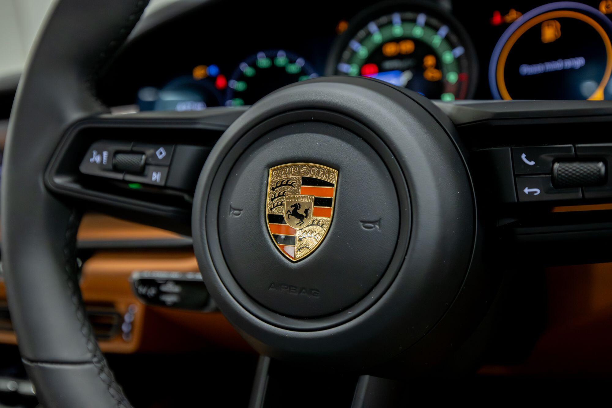 Porsche 911 view 43