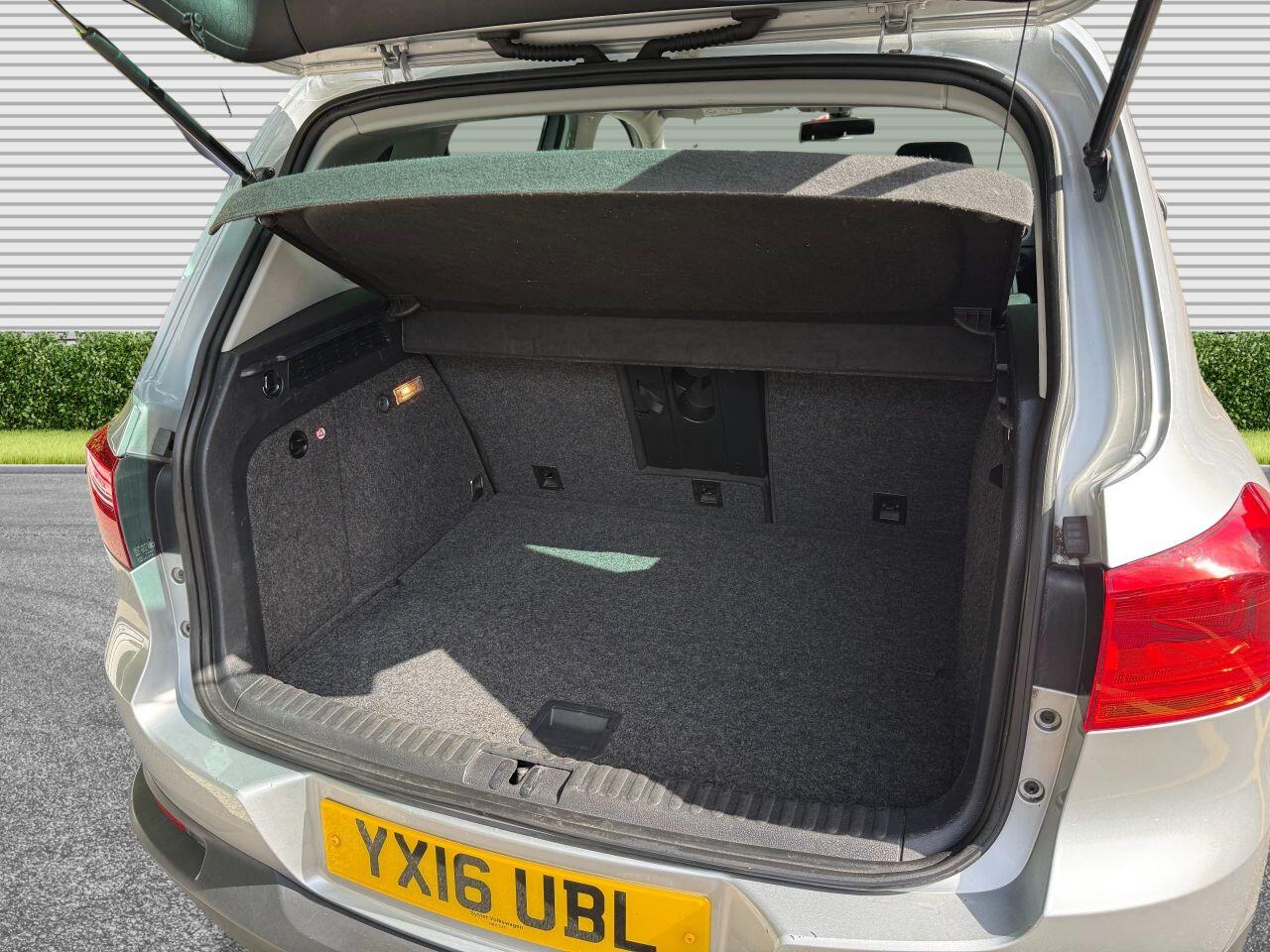 Volkswagen Tiguan view 28