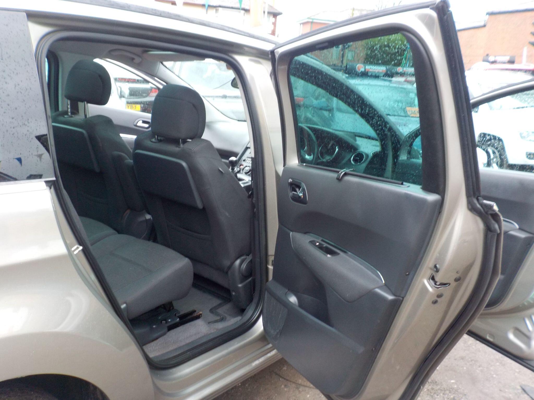 Peugeot 5008 1.6 HDi Allure Euro 5 5dr