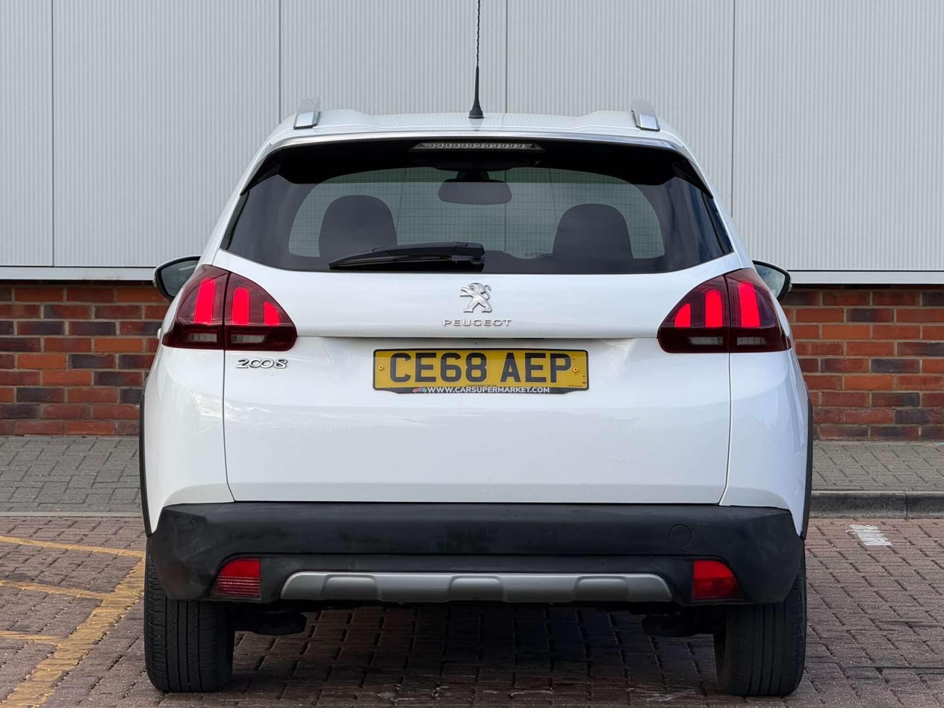 Peugeot 2008 view 9
