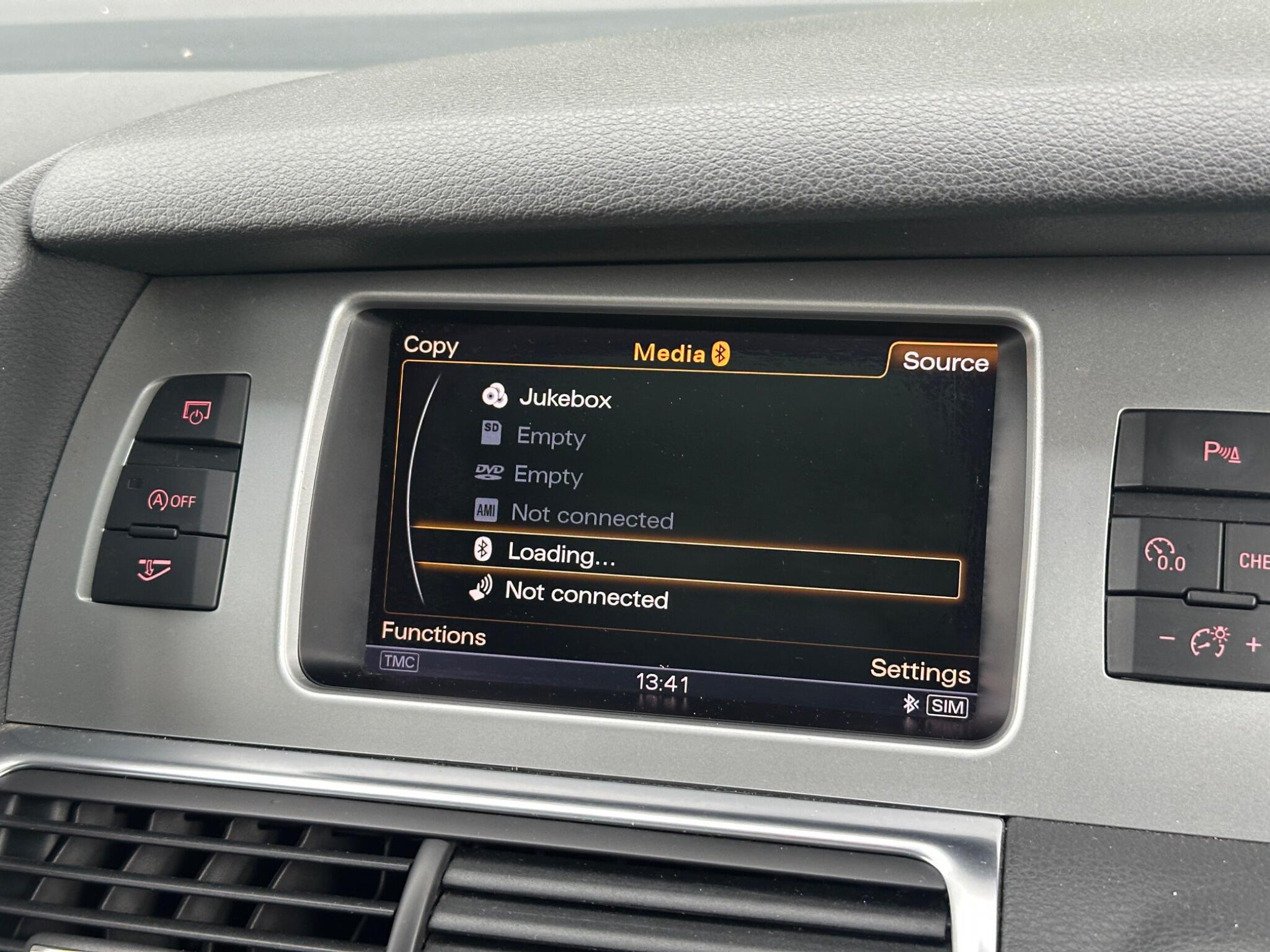 Audi Q7 view 47