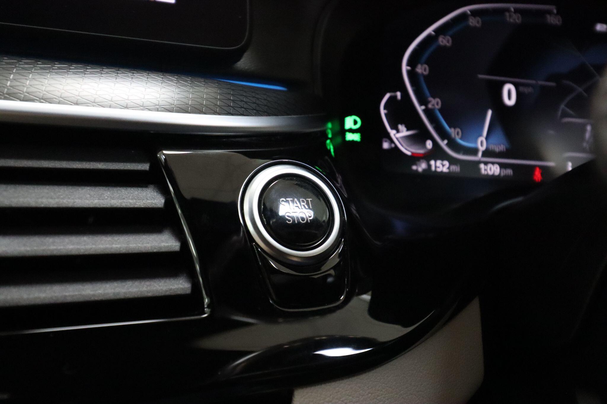BMW 5 Series view 23