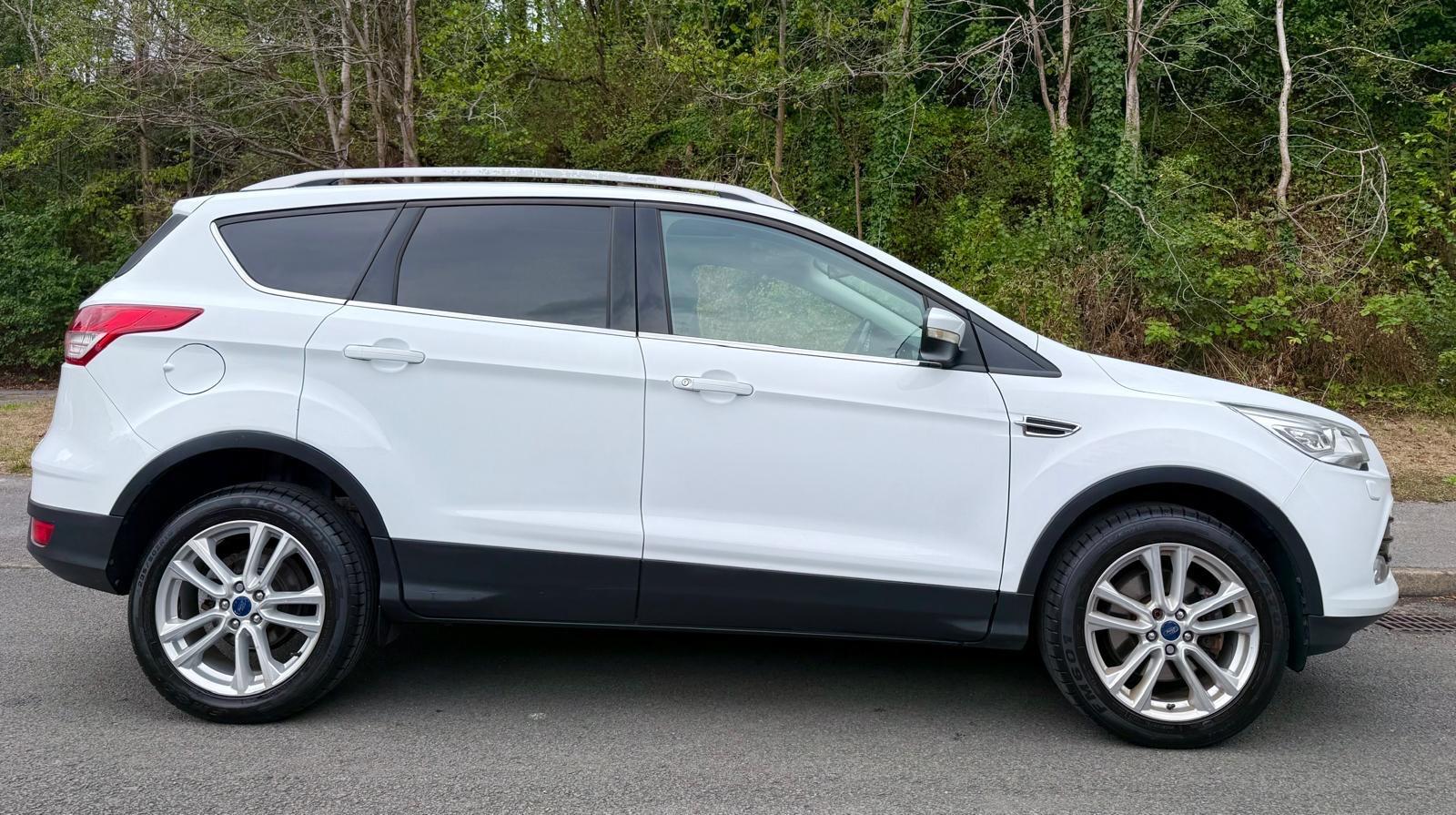 Ford Kuga view 4
