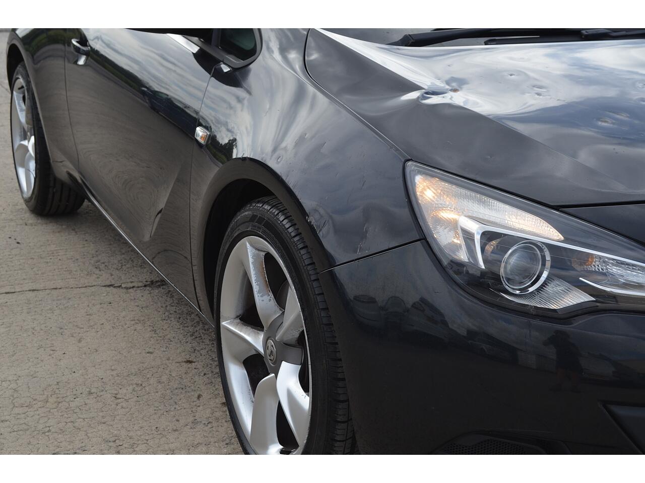 Vauxhall Astra GTC view 33