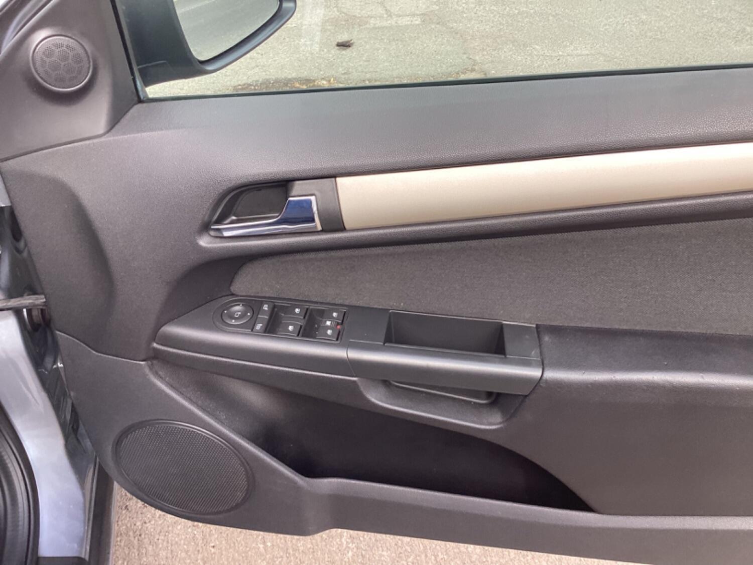 Vauxhall Astra view 15