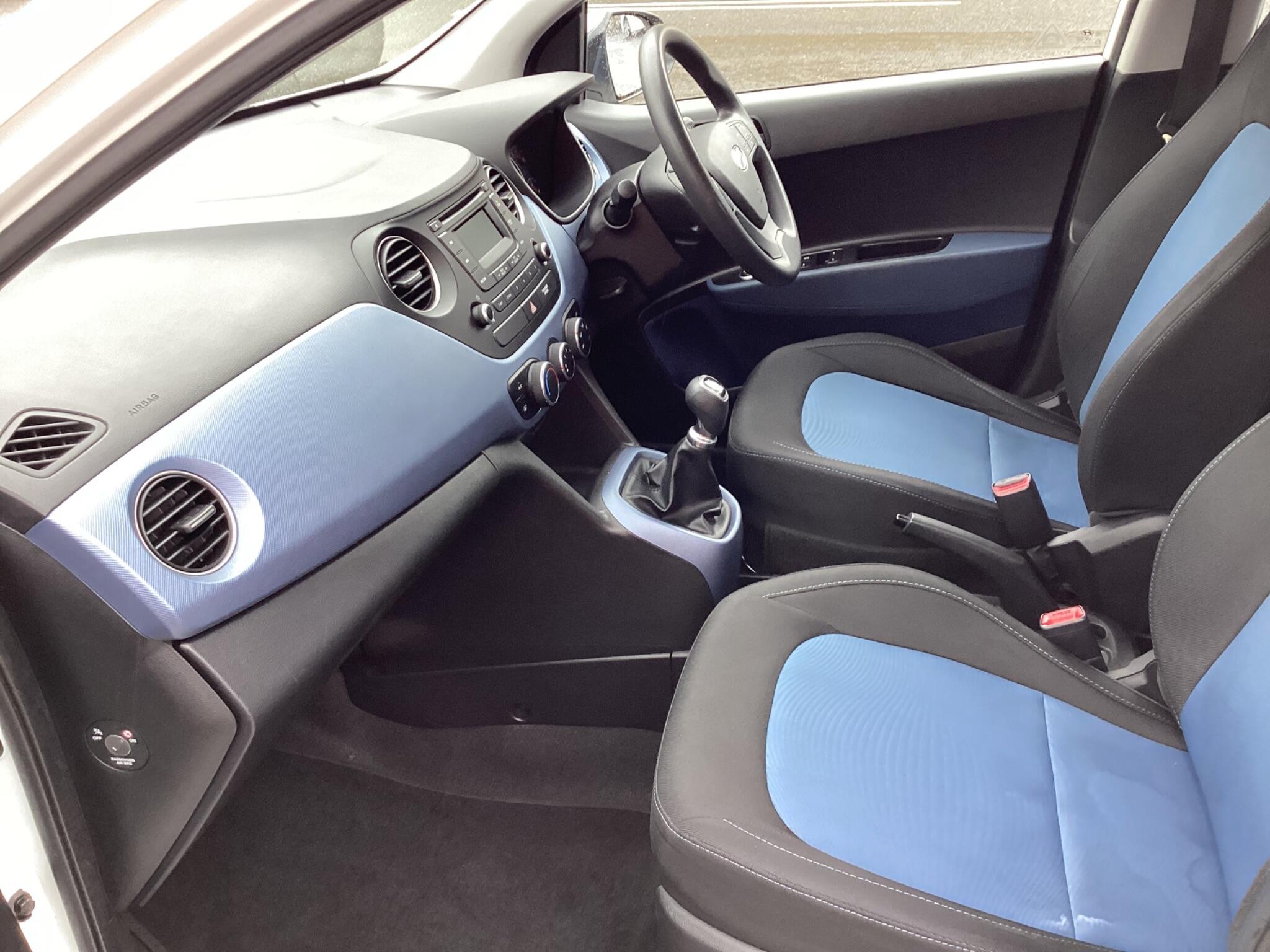 Hyundai I10 view 9