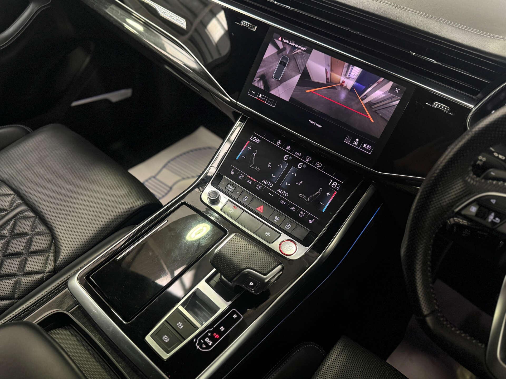 Audi SQ7 view 25