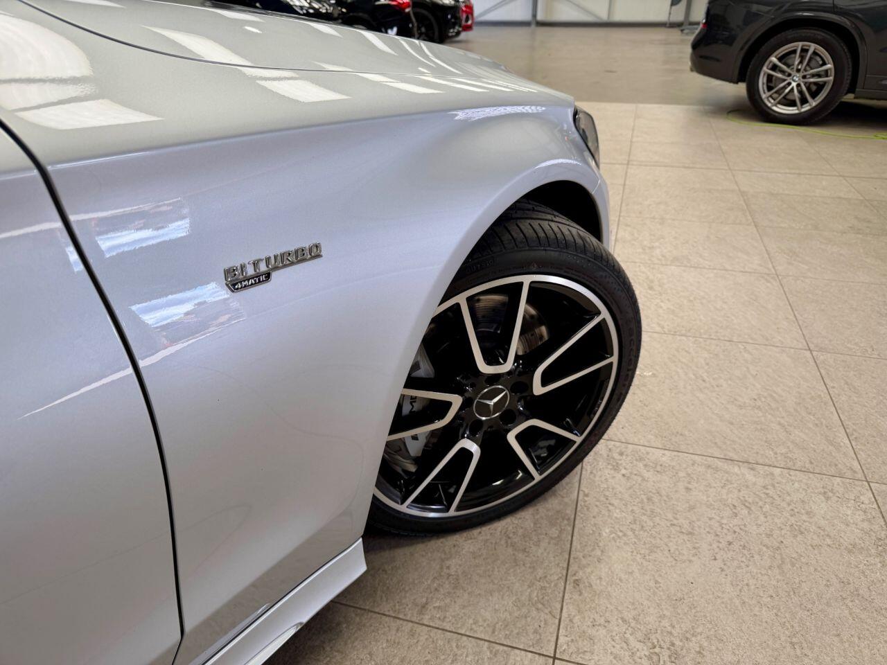Mercedes-Benz C-Class view 29