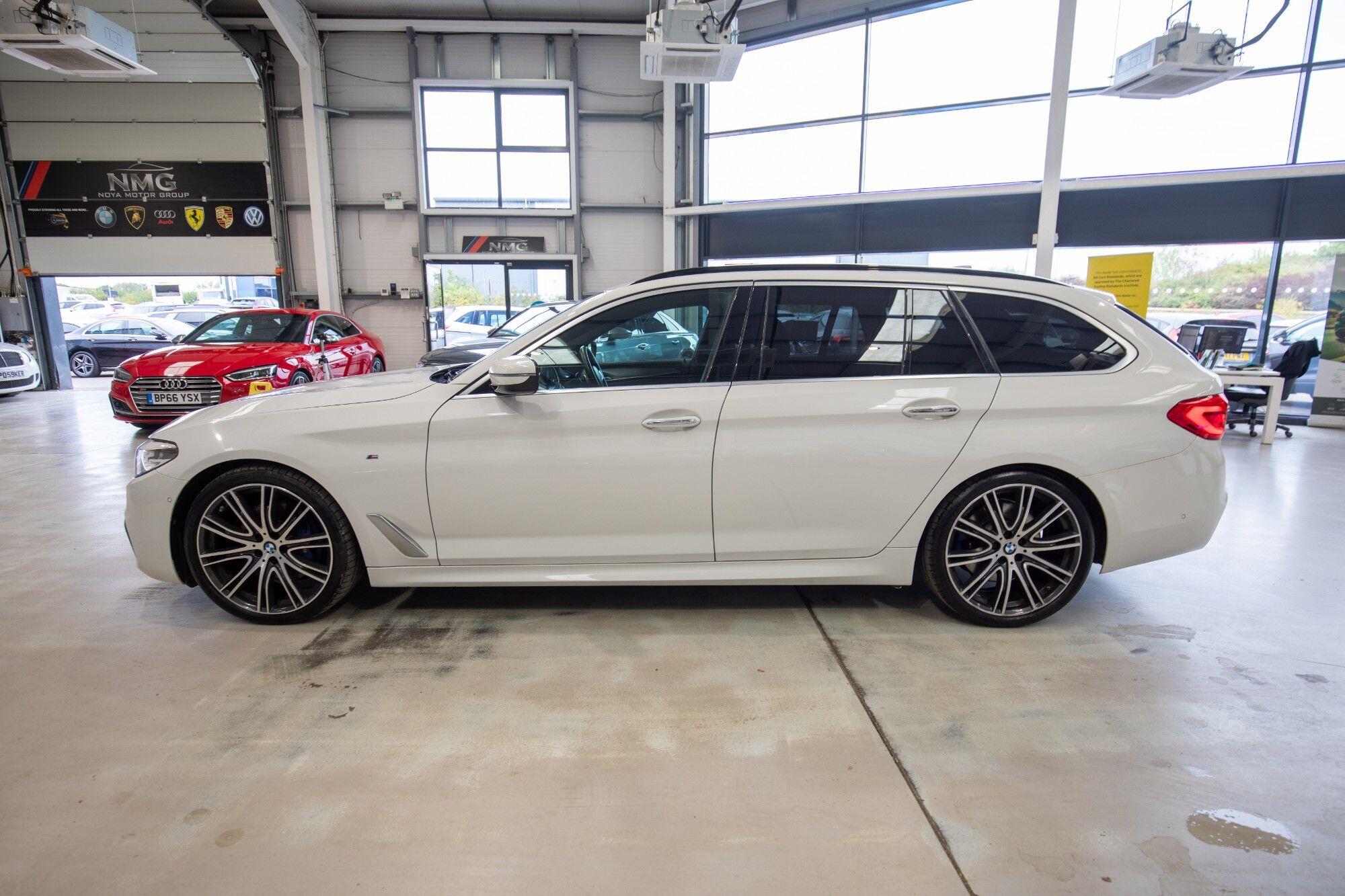 BMW 5 Series view 34