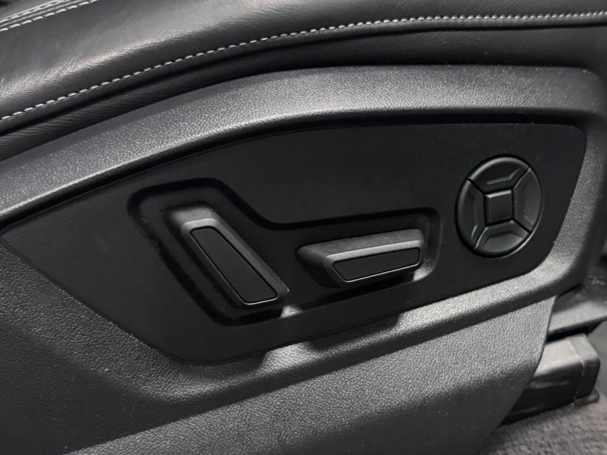 Audi Q7 view 22