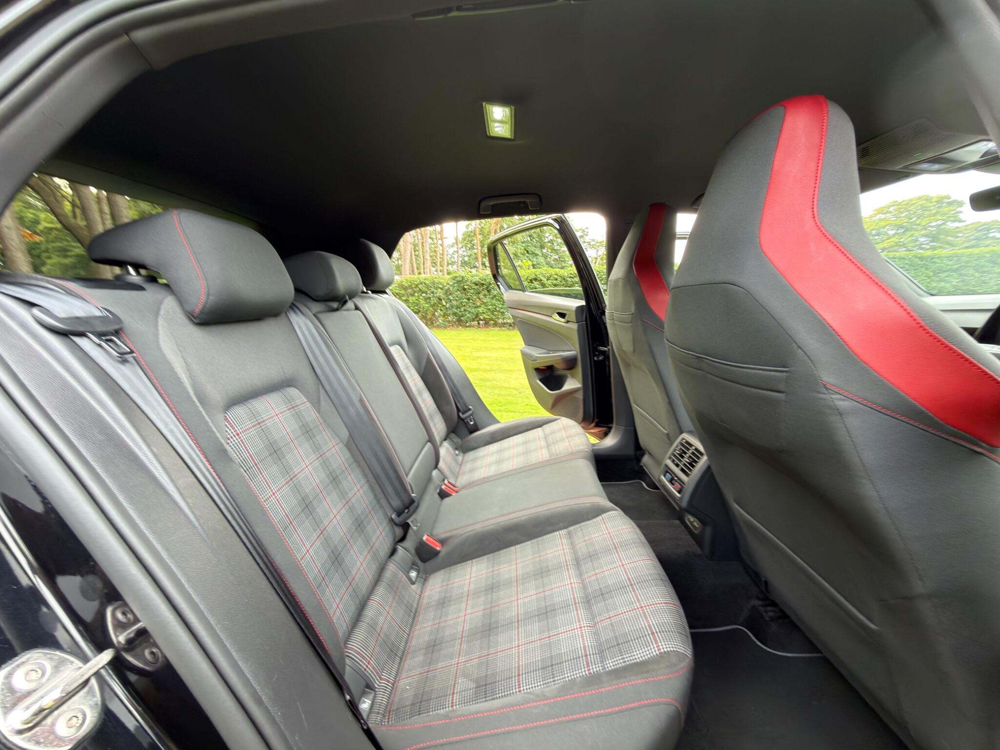 Volkswagen Golf view 20