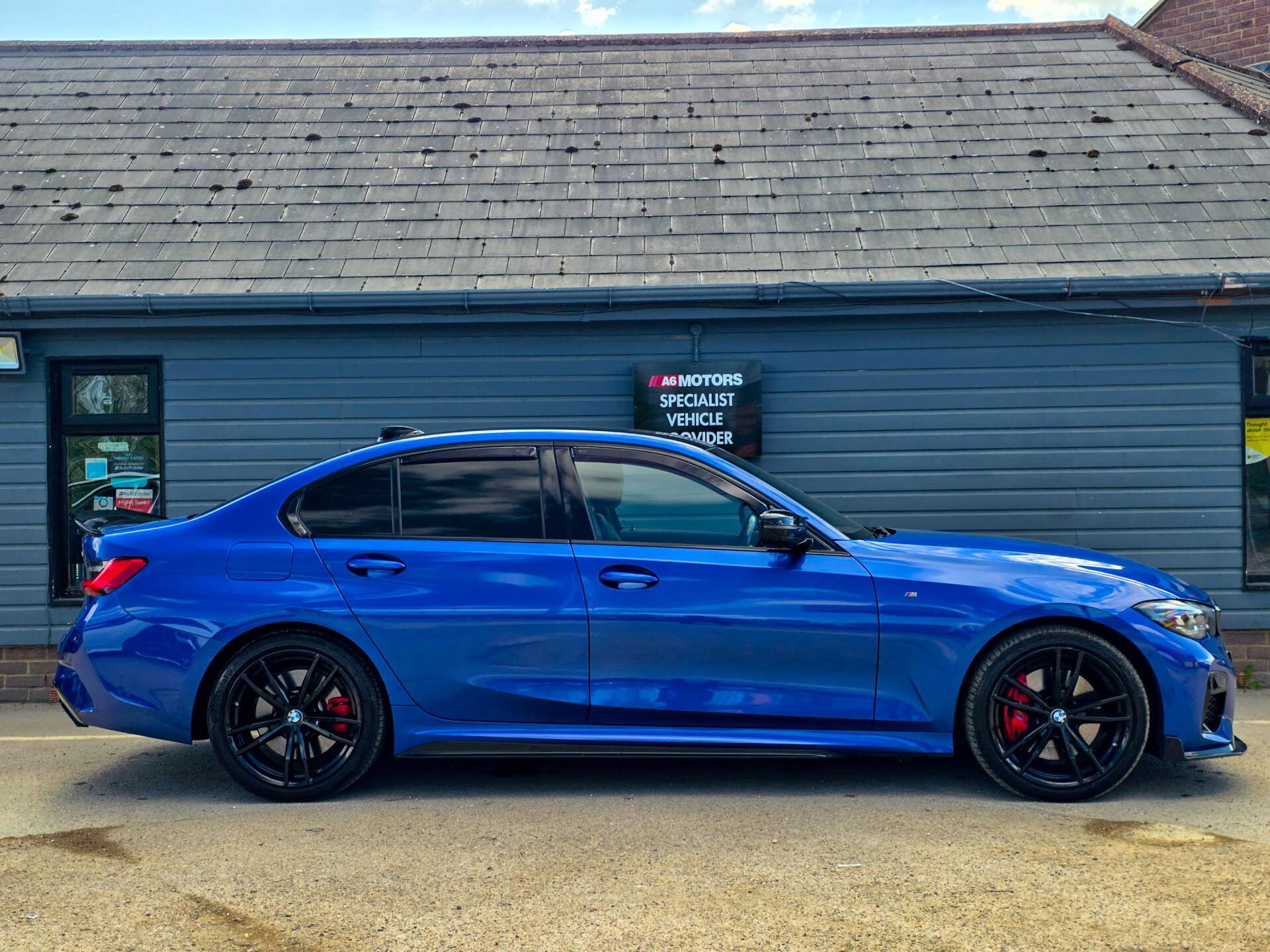 BMW 3 Series view 14