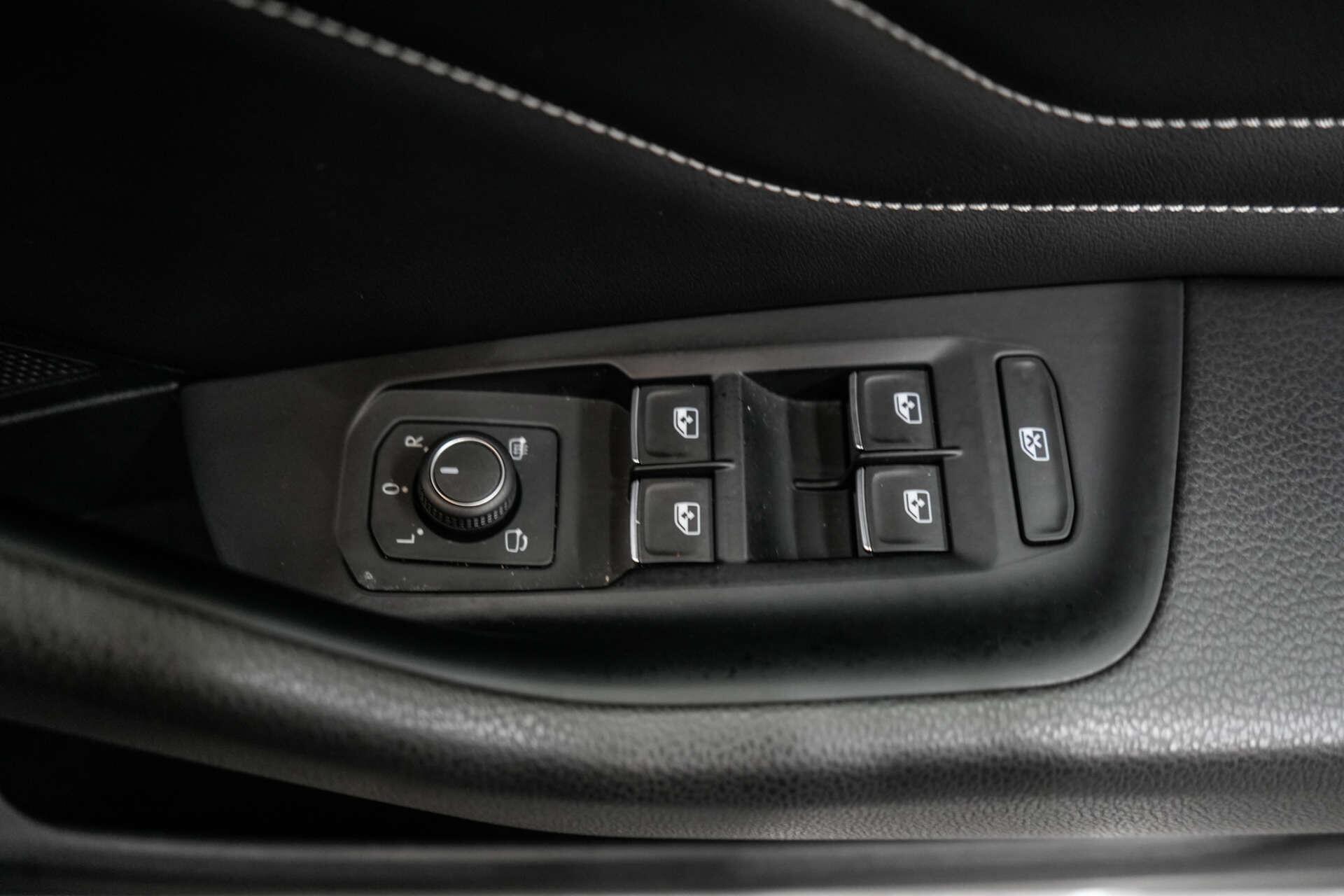 Volkswagen Passat view 23