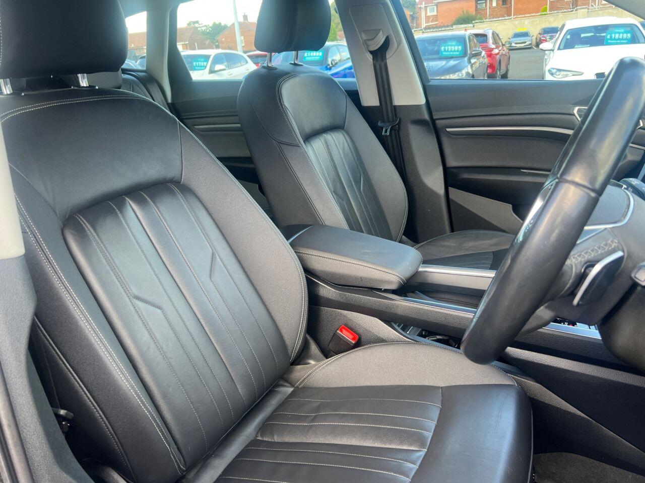 Audi Q8 E-Tron view 12